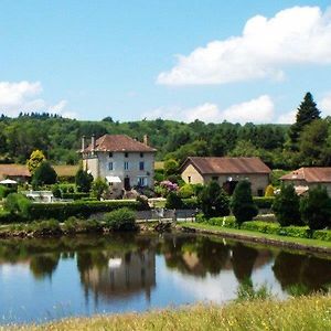 Bed and Breakfast La Vieille Maison D'Aurin Les Mars Exterior photo