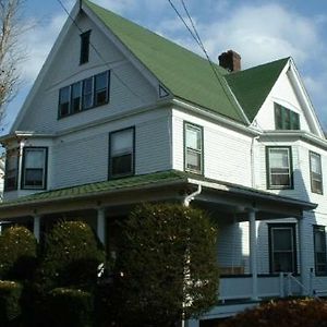 Bed and Breakfast Wayne On Main Honesdale Exterior photo