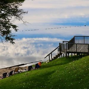 Sunny Point Resort Ltd. Otter Lake Exterior photo