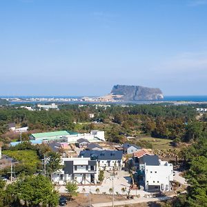 Отель Jeju Abientot Согвипхо Exterior photo