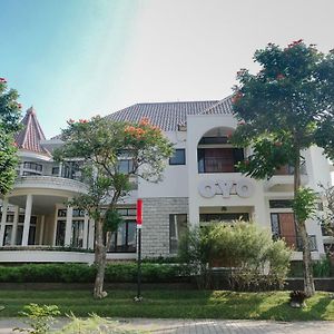 Отель Oyo 1110 Ijen Butik House Маланг Exterior photo