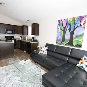 Вилла Hampton 3Bd 2Br Near Airport By Prowess Саскатун Exterior photo