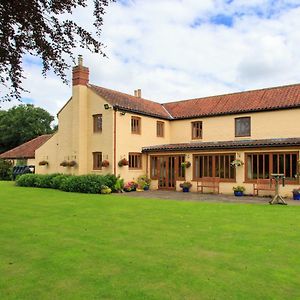 Bed and Breakfast Wood Farm Kerdiston Рипхам Exterior photo