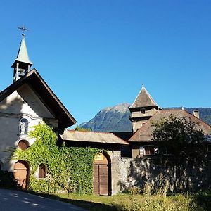 Вилла Chateau Du Vigny - Gite Сен-Мишель-де-Морьен Exterior photo