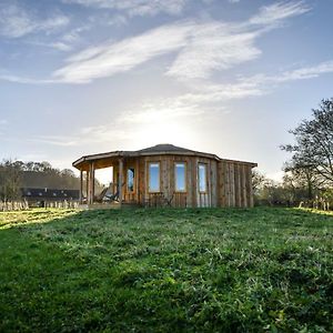 Nether Farm Roundhouses - Henmore Water & Sturston Winds With Hot Tubs - Bradley Wood No Hot Tub Ашборн Exterior photo