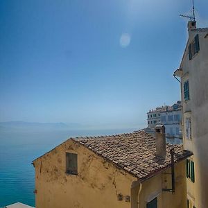 Serene Sea View Apartment In Corfu Old Town Exterior photo