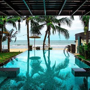 Baan Sansuk Pranburi - Beach Front & Pool Villa Exterior photo