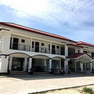 Panglao Village Court Apartments Бохол Exterior photo