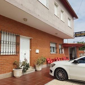 Отель Pension Paxaro Negro Санхенхо Exterior photo