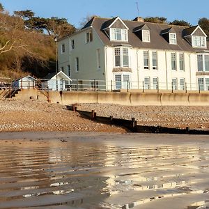 Promenade Apartment With Own Beach Hut Totland  Room photo