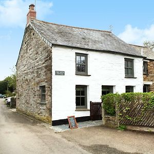 The White Cottage B&B Saint Teath Exterior photo