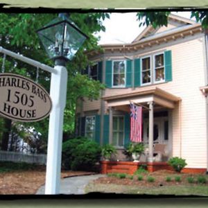 Bed and Breakfast Charles Bass House Bed & Breakfast Южный Бостон Exterior photo