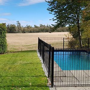 Hazel Tree Homestay Darfield Exterior photo