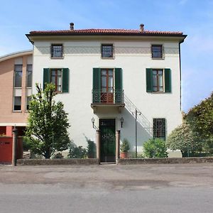 Bed and Breakfast La Sosta Fuori Stazione Брешелло Exterior photo