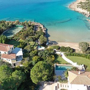 Villa Iris - Luxury Traditional Beachfront Villa With Swimming Pool Koilas Exterior photo