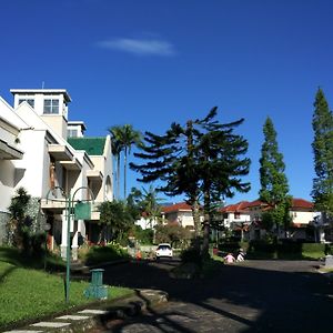 Villa Tamie Bumi Ciherang Чипанас Exterior photo