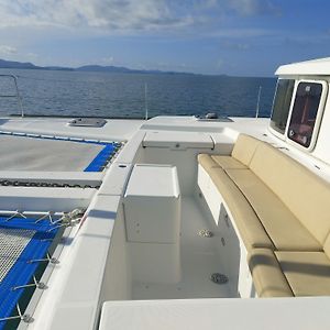 Отель Discover Catamaran Phuket - Lagoon440 Майкао-Бич Exterior photo