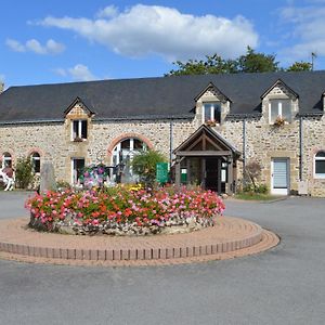 Отель Au Relais Du Gue De Selle Mezangers Exterior photo