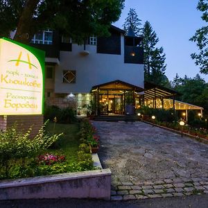 Family Park Hotel Kyoshkove Шумен Exterior photo