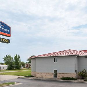 Отель Howard Johnson By Wyndham West Fargo Exterior photo