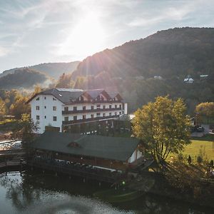 Отель Casa Lazaroiu Куртя-де-Арджеш Exterior photo