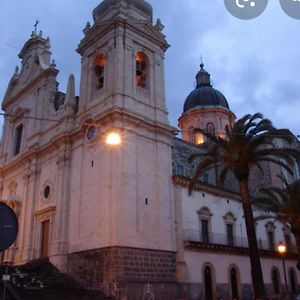 Bed and Breakfast Casa Vacanze San Nicolo Militello in Val di Catania Exterior photo