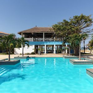Djembe Beach Resort Кололи Exterior photo