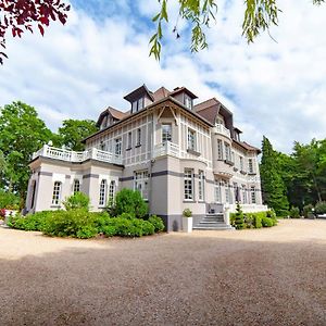 Bed and Breakfast Le Chateau De Fresnoy En Gohelle Exterior photo