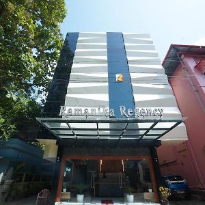 Отель Remanika Regency Гуруваюр Exterior photo