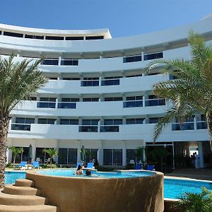 Отель Sunsol Caribbean Beach Playa El Agua Exterior photo