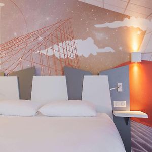 Отель Ibis Styles Poitiers Centre Exterior photo