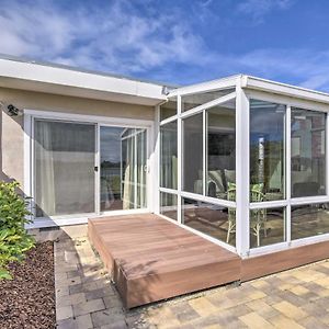 Ideally Located San Francisco Bay Home With Sunroom! Аламида Exterior photo