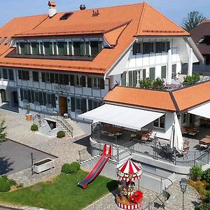 Отель Gasthof Zum Schluessel Ueberstorf Exterior photo