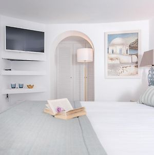Aqua Mare Luxury Suites Санторини Exterior photo