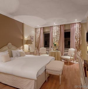 Hotel Konigshof Мюнхен Room photo