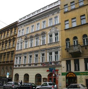 Ea Hotel Tosca Прага Exterior photo