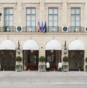 Отель Ritz Париж Exterior photo